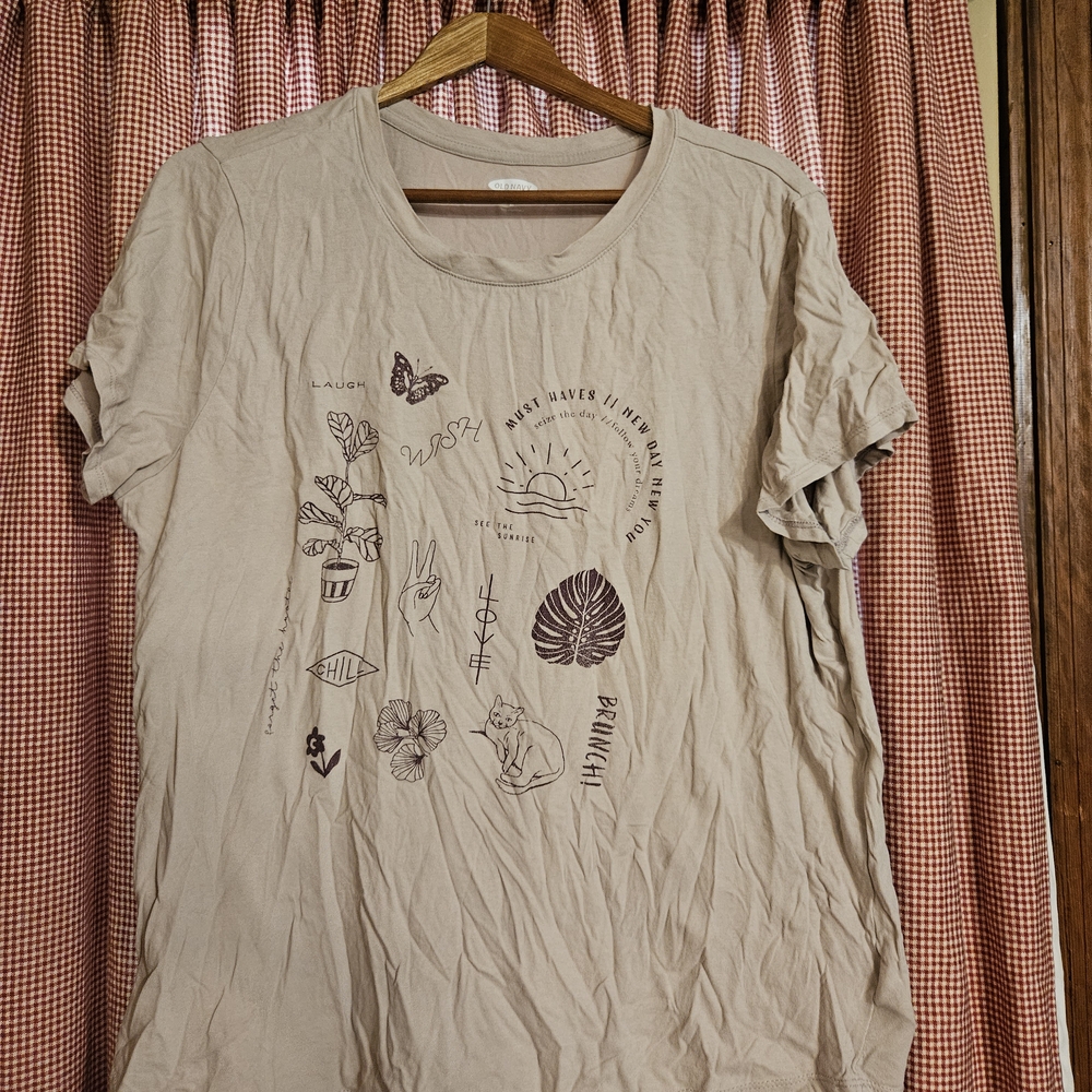 Old Navy Women's Light Purple Graphic Tee